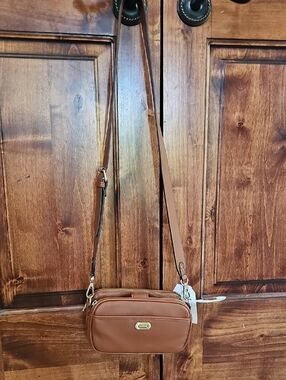 Cute! "Camera" Bag! NWT